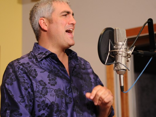 Taylor Hicks in the studio